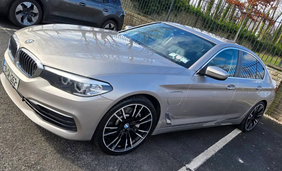 BMW 530e iPerformance - Image 1