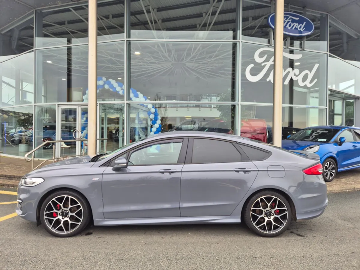 Ford Mondeo ST-LINE X 2.0TD 150PS 4DR - Image 3