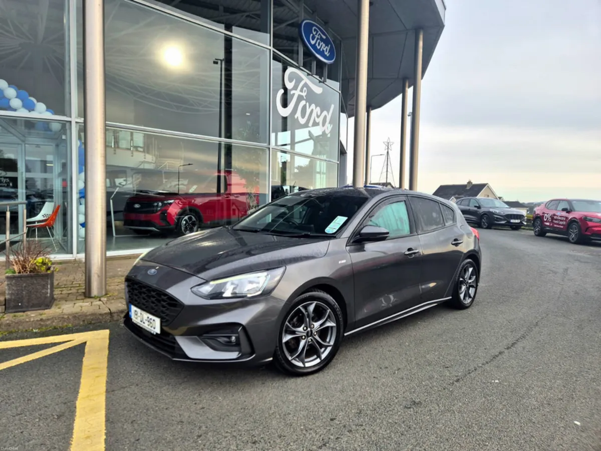 Ford Focus ST-LINE 1.0 ECOBOOST 125 125PS 4DR - Image 1