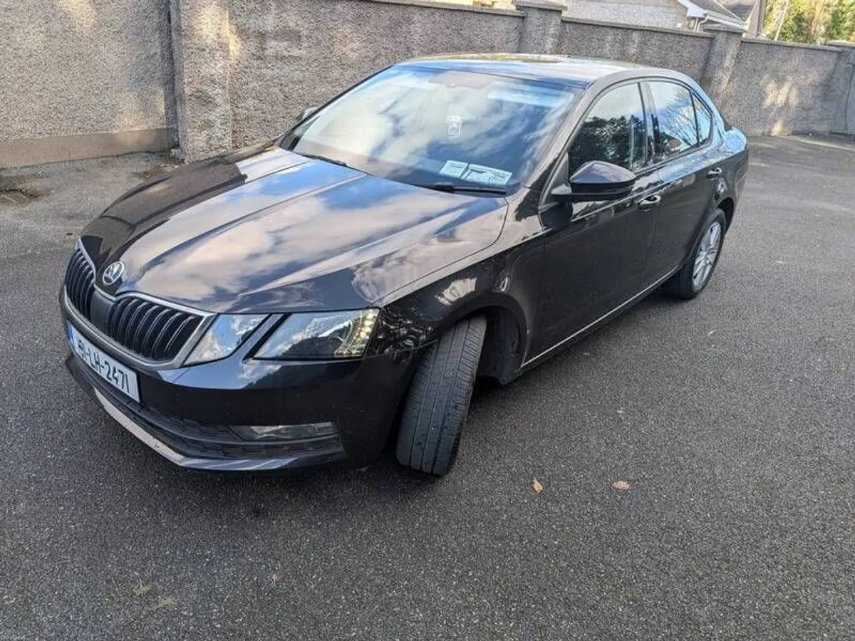 2019 Skoda Octavia - Image 2