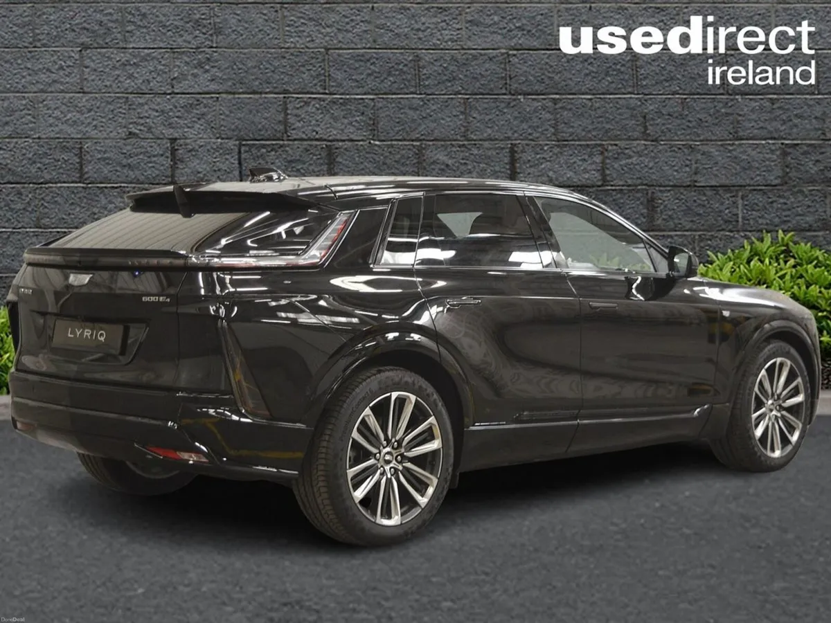 Cadillac Lyriq 600 E4 Sport - Image 2