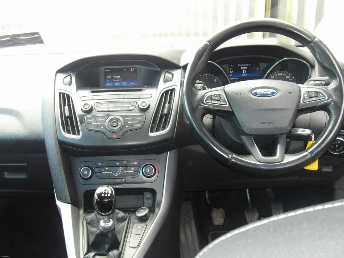 Ford Focus ZETEC 1.5 TD 6SPEED *NCT 5/27* - Image 4