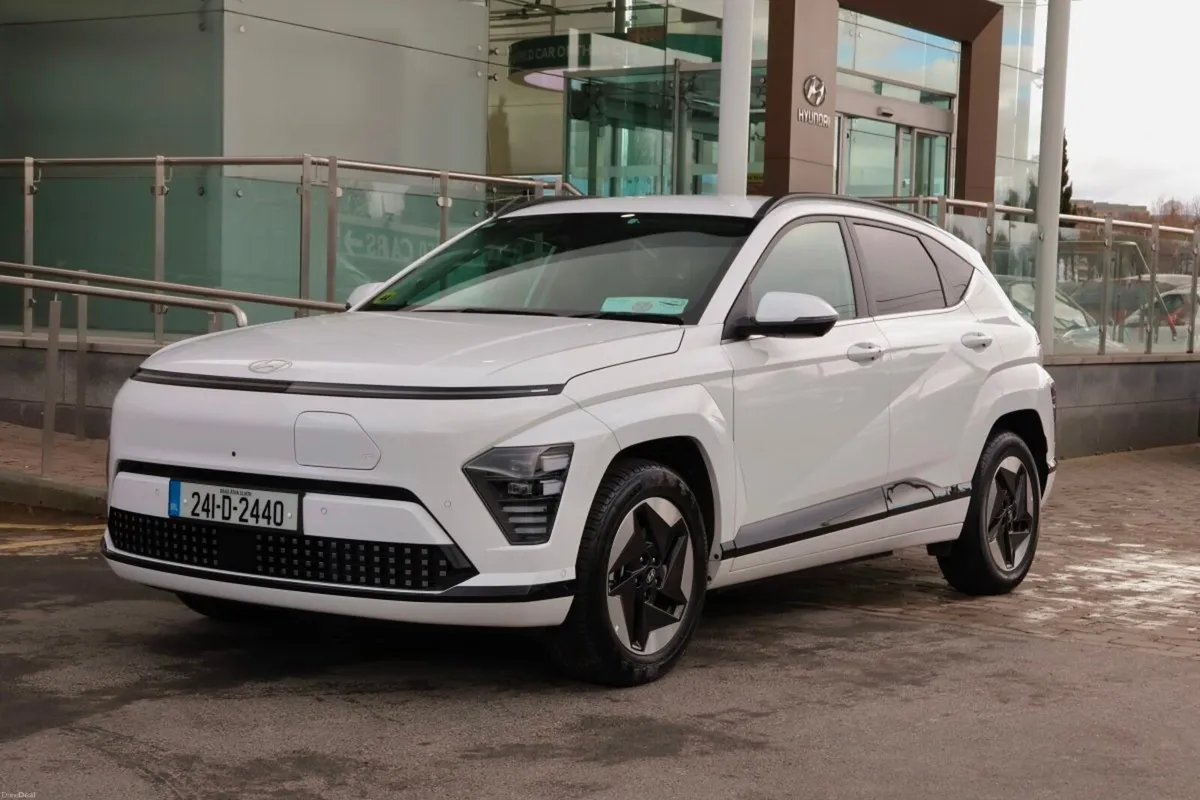Hyundai KONA Kona EV Platinum 65KWH - Image 1