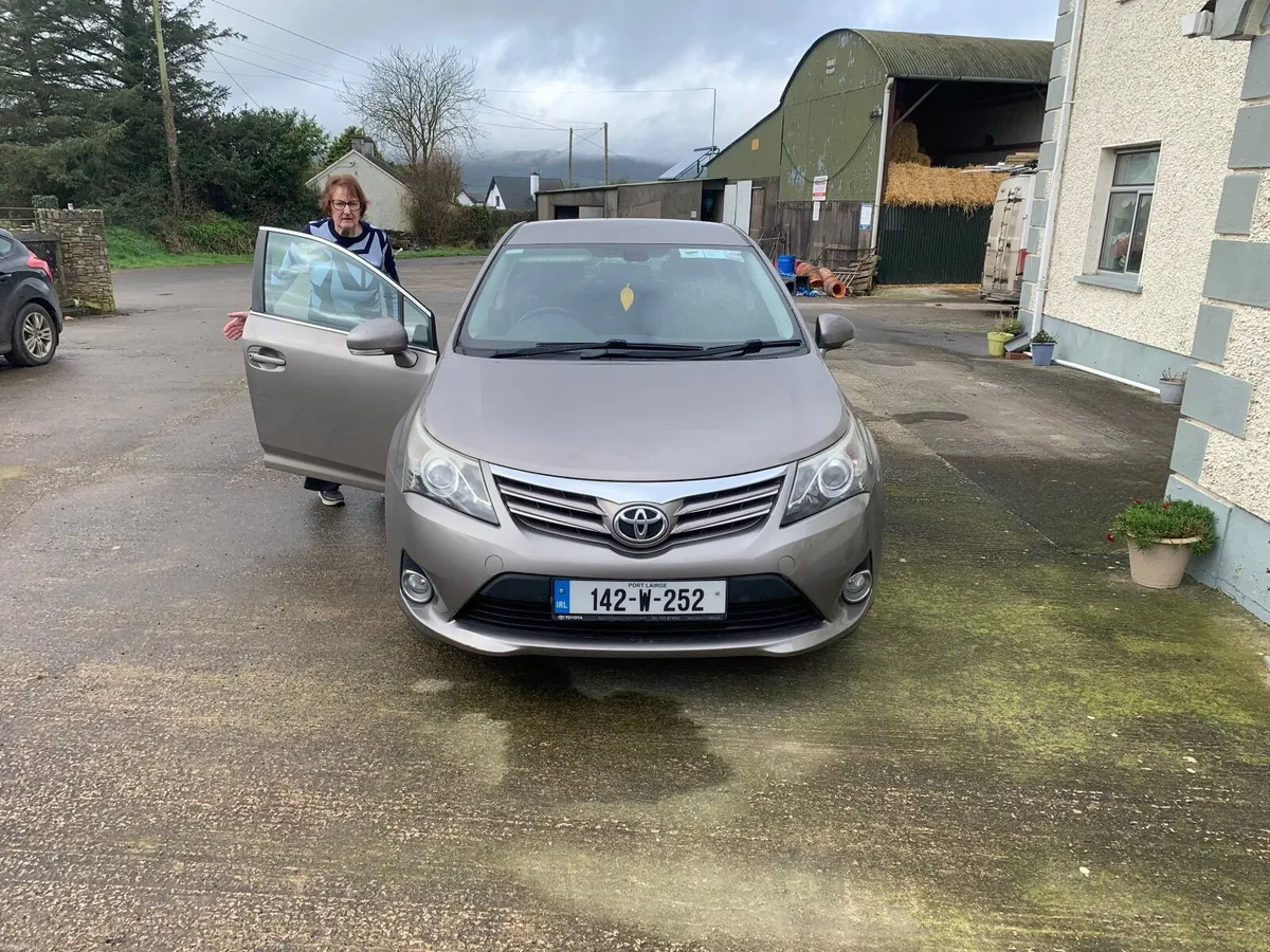 Toyota Avensis 2014 - Image 2