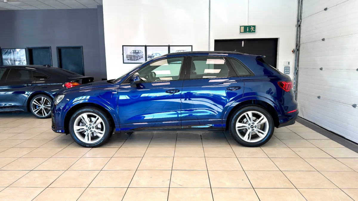 Audi Q3 45TFSIe S-Line - Image 6