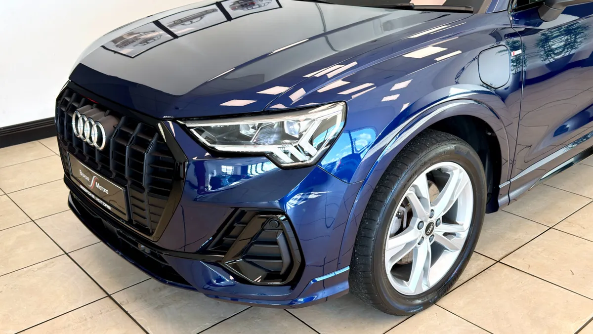 Audi Q3 45TFSIe S-Line - Image 3