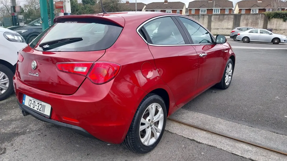 Alfa Romeo Giulietta 2012 lusso - Image 3
