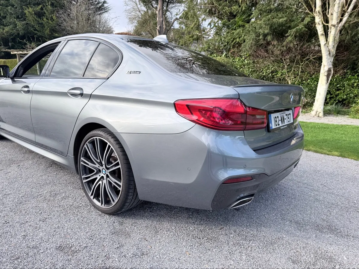 BMW 5-Series 2018 - Image 3
