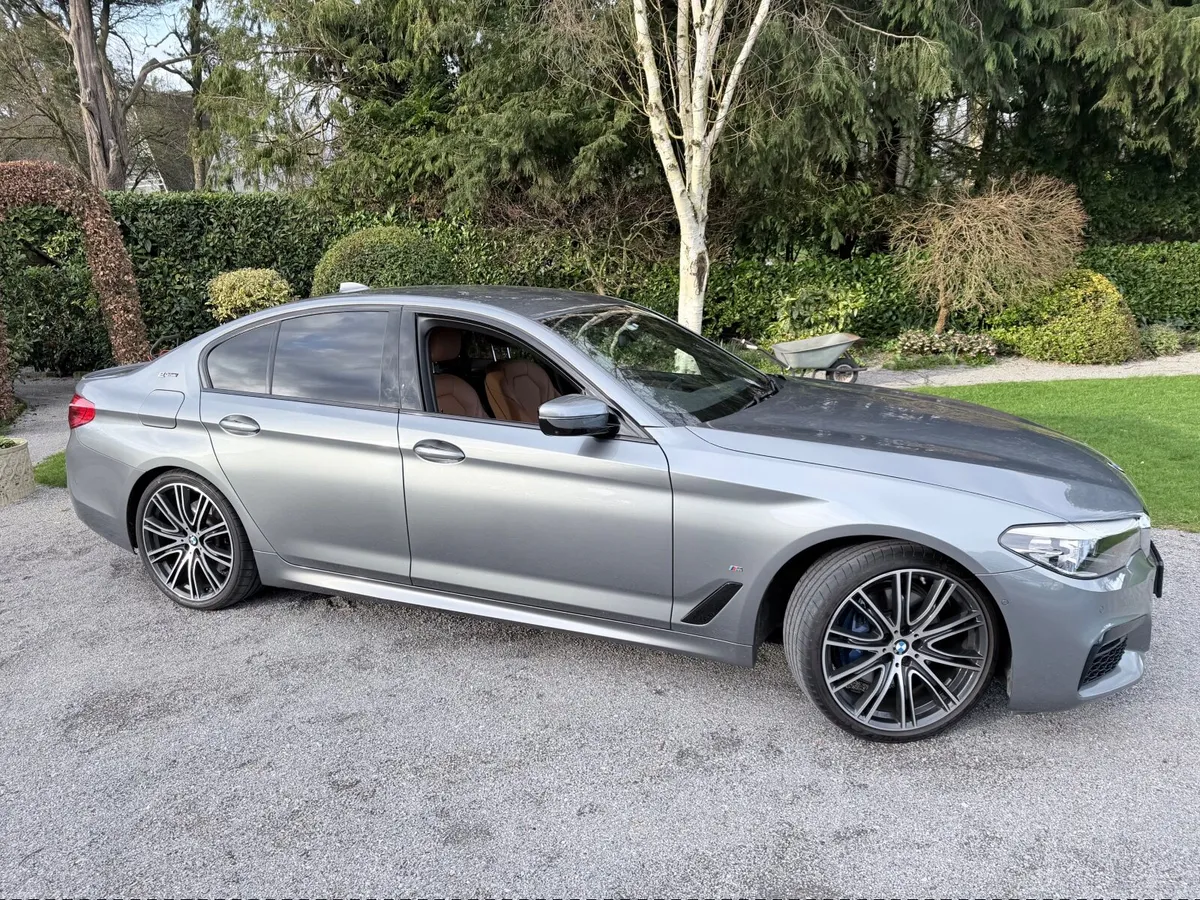 BMW 5-Series 2018 - Image 4