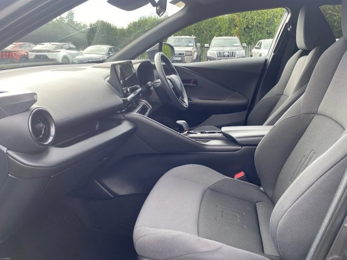 Toyota C-HR C-HR HYBRID SPORT - Image 6