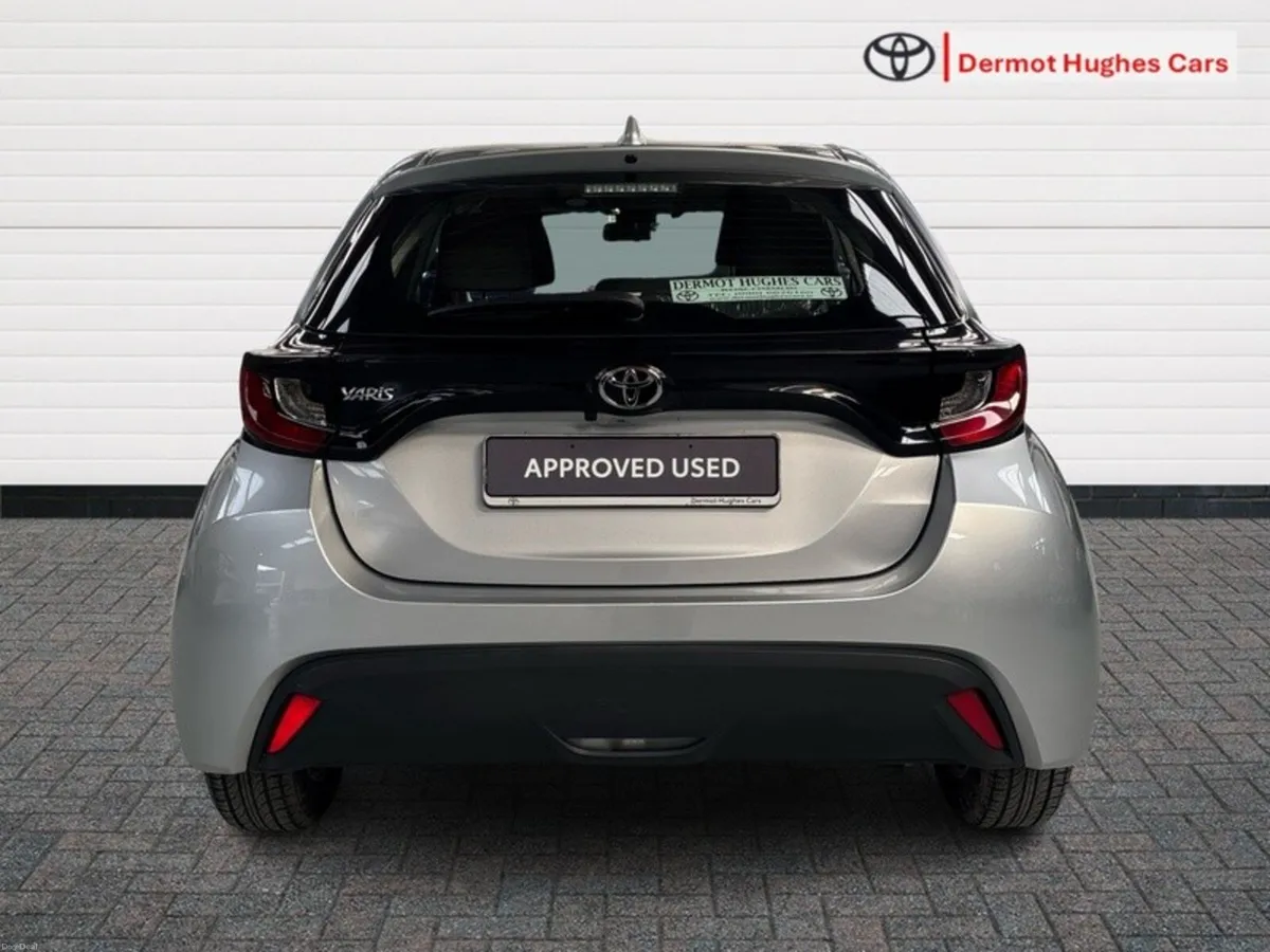 Toyota Yaris YARIS 1.5 LUNA MANUAL - Image 4