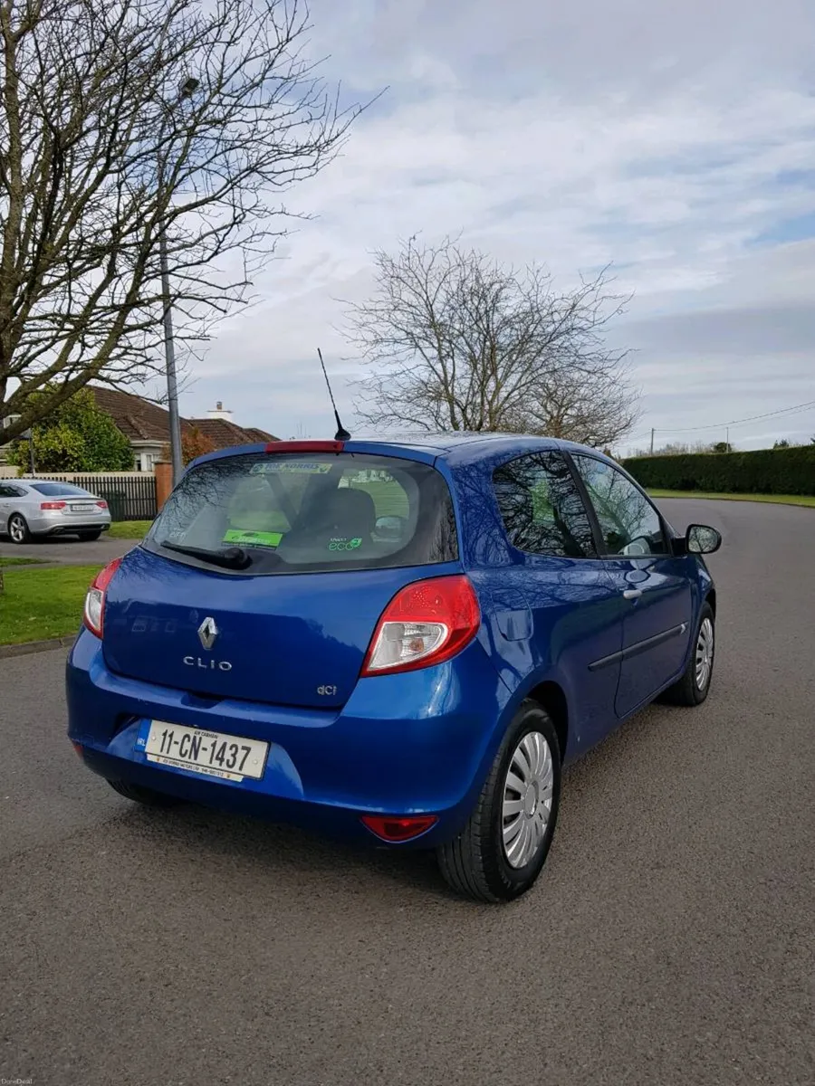 2011 RENAULT CLIO  1.5 DIESEL 
NCT 2/2027 €1850 - Image 4