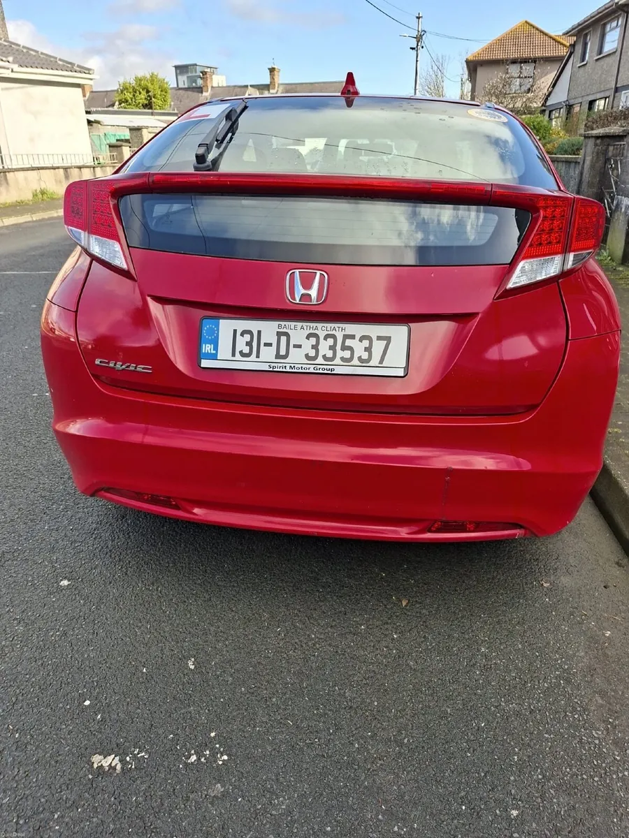 Honda Civic 2013 - Image 2