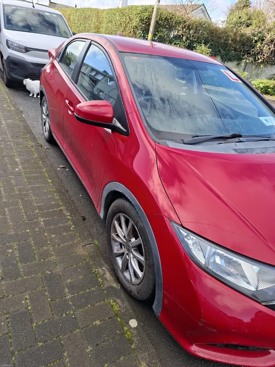 Honda Civic 2013 - Image 1