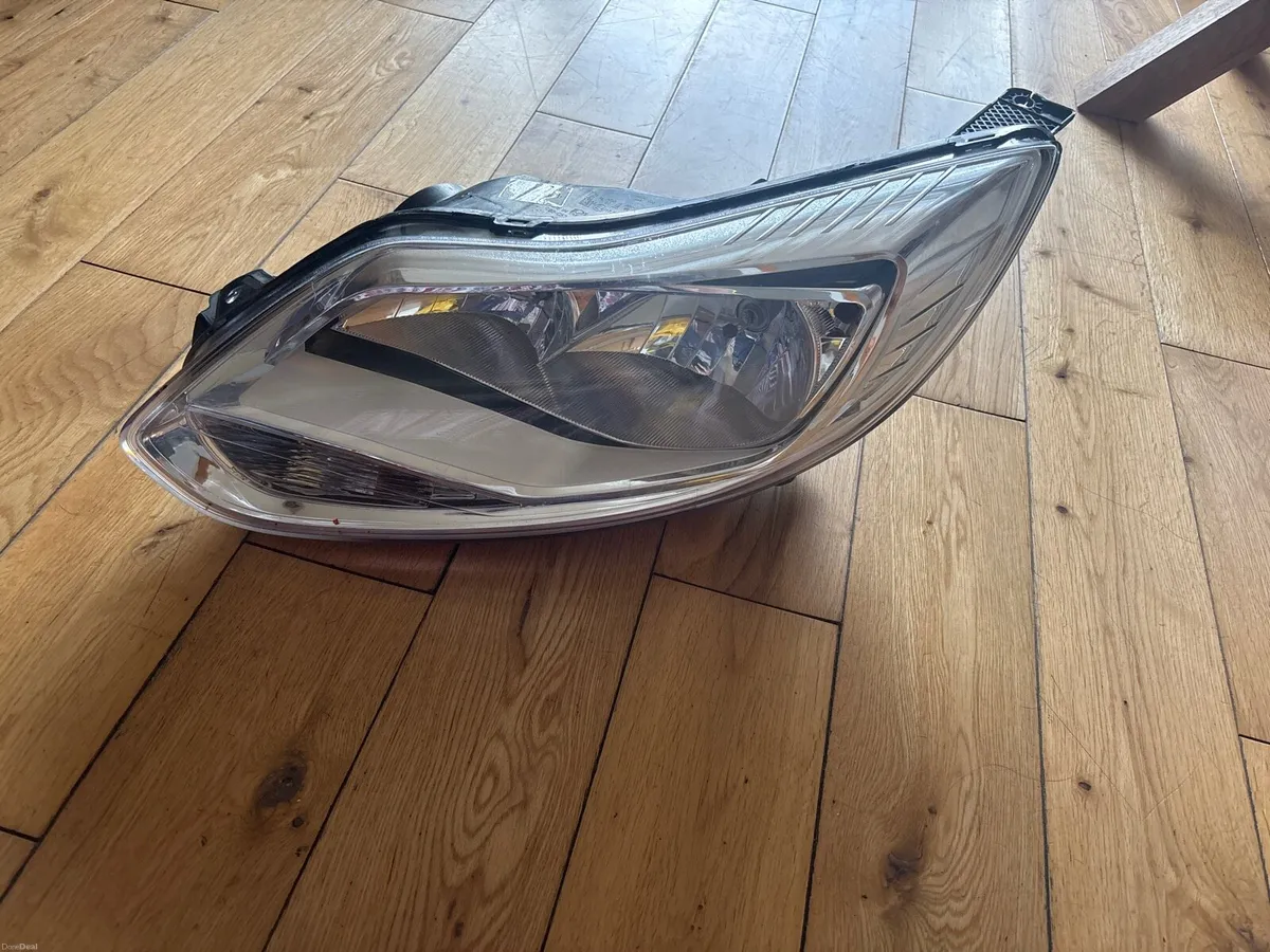 Ford focus headlight - Image 3