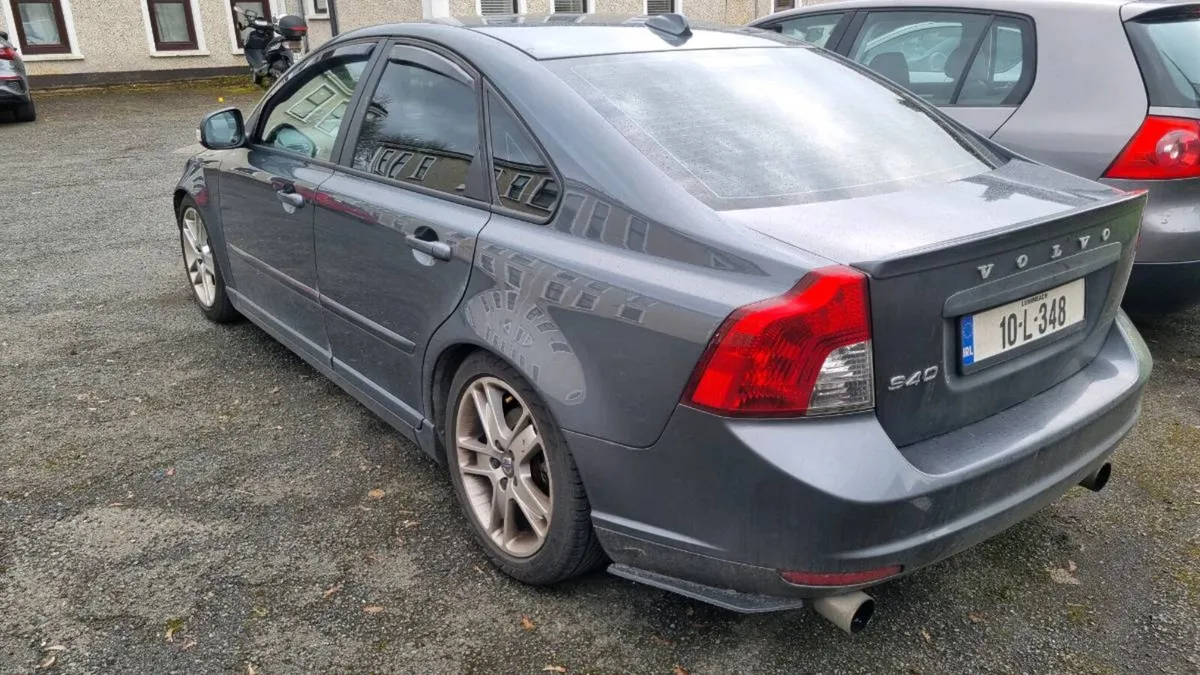 Volvo S40 1.6d 2010 - Image 3