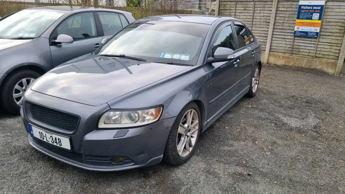 Volvo S40 1.6d 2010 - Image 1