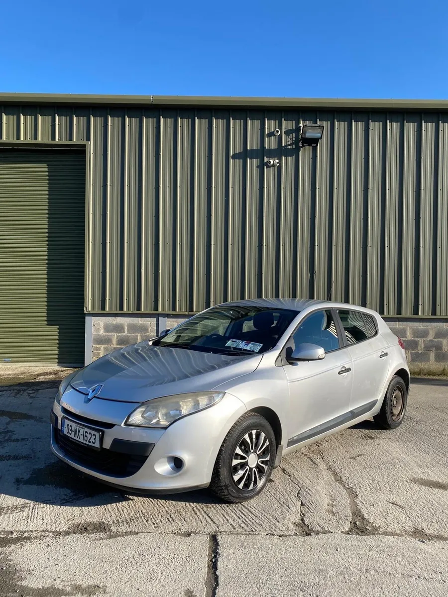 Renault Megane 2009 *Engine light on* - Image 2