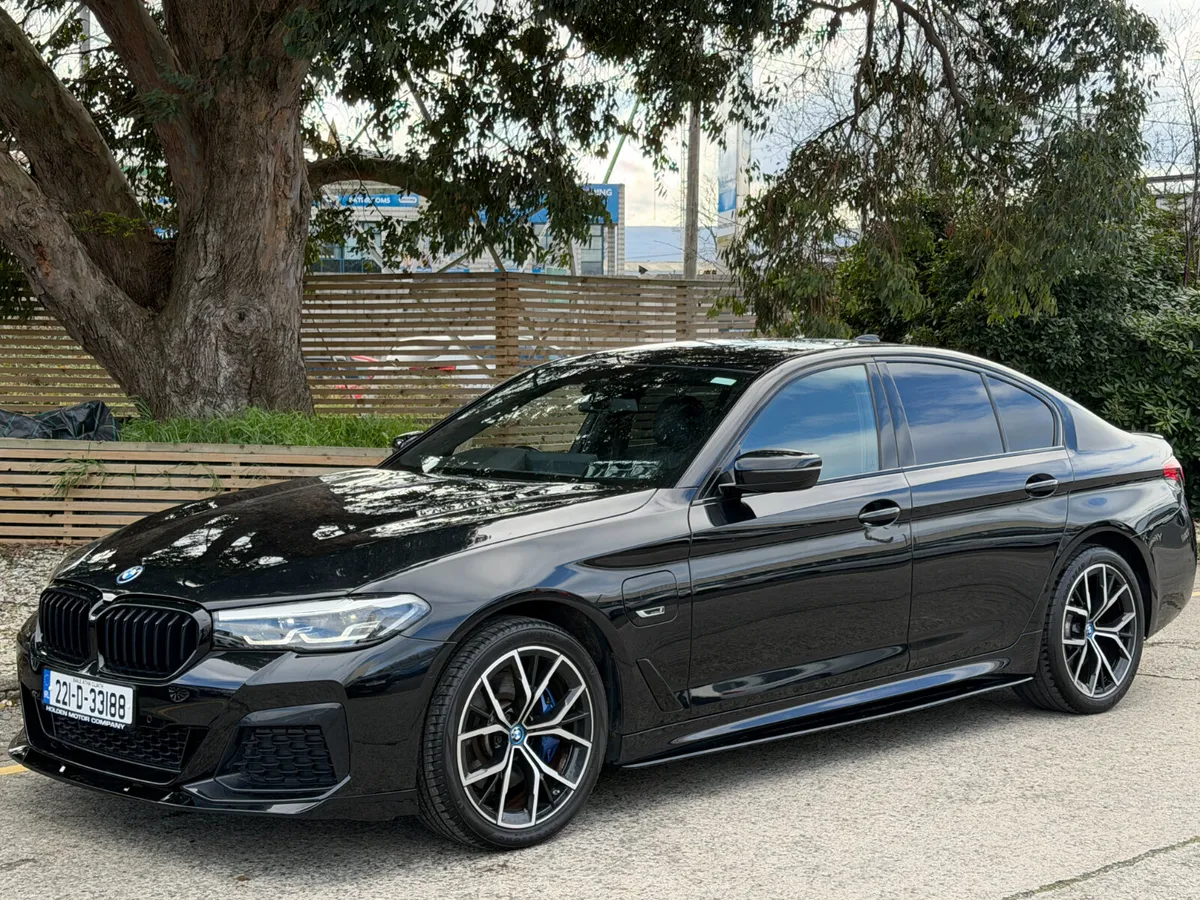 2022 BMW 530E M-SPORT MODEL .LOW MILEAGE - Image 3
