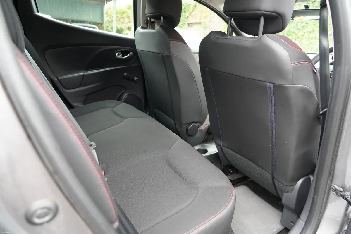 Renault Clio 2015 Manual 1.2 Petrol Low Miles - Image 4