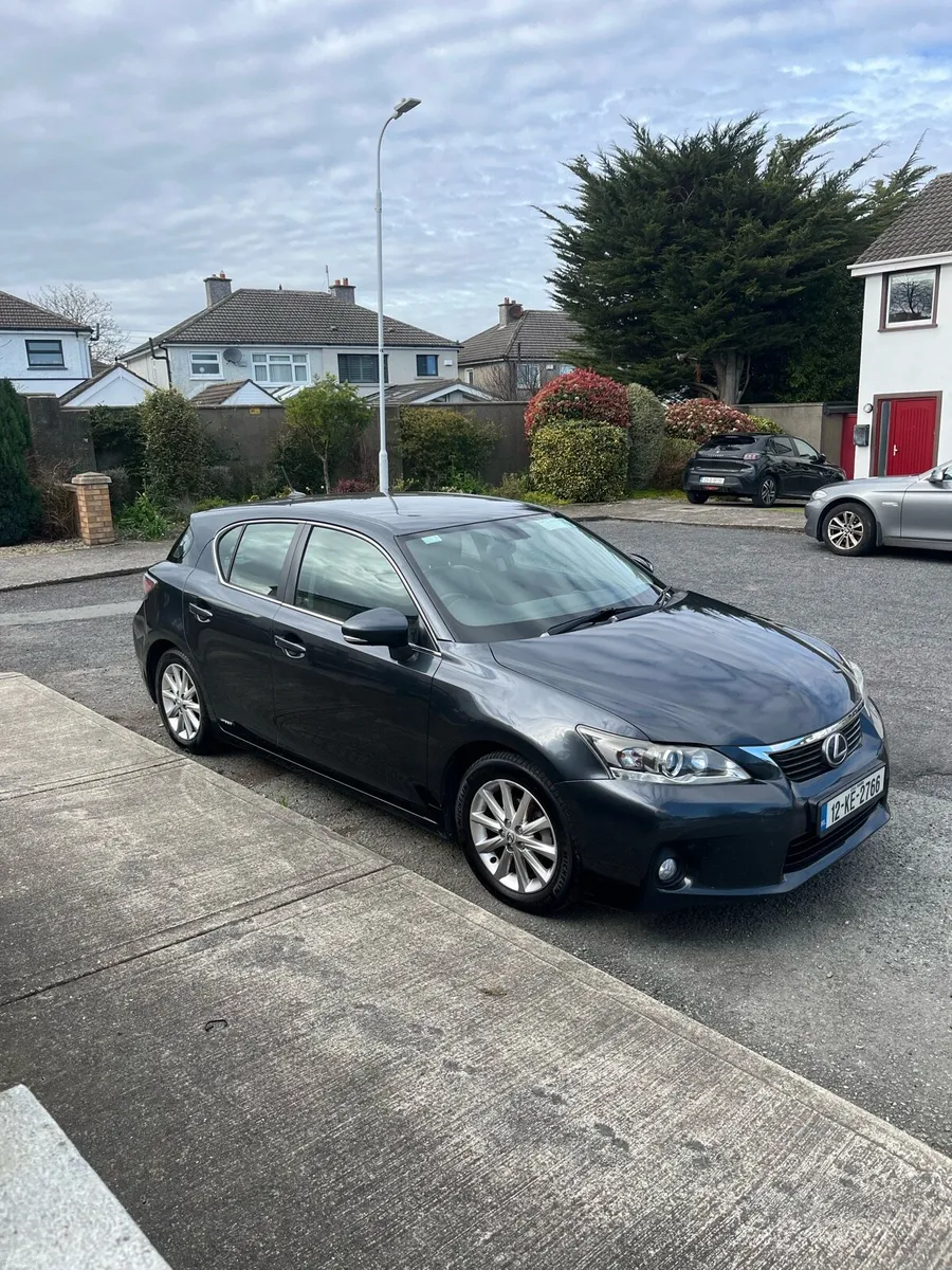 Lexus CT 200 Hybrid 2012 - Image 1