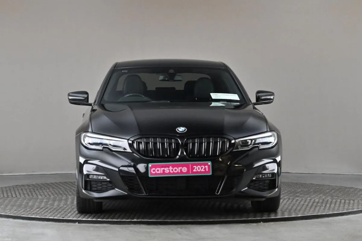 BMW 3-Series 330E M SPORT G20 **BLACK LEATHER** - Image 2