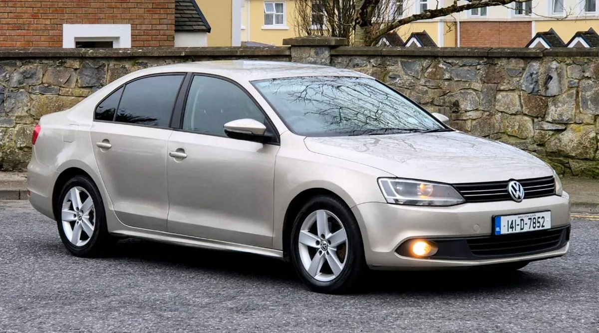 2014 Volkswagen Jetta - Image 3