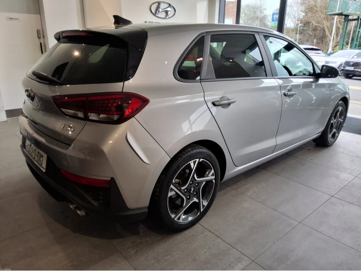 Hyundai i30 NLINE 5DR PETROL - Image 2