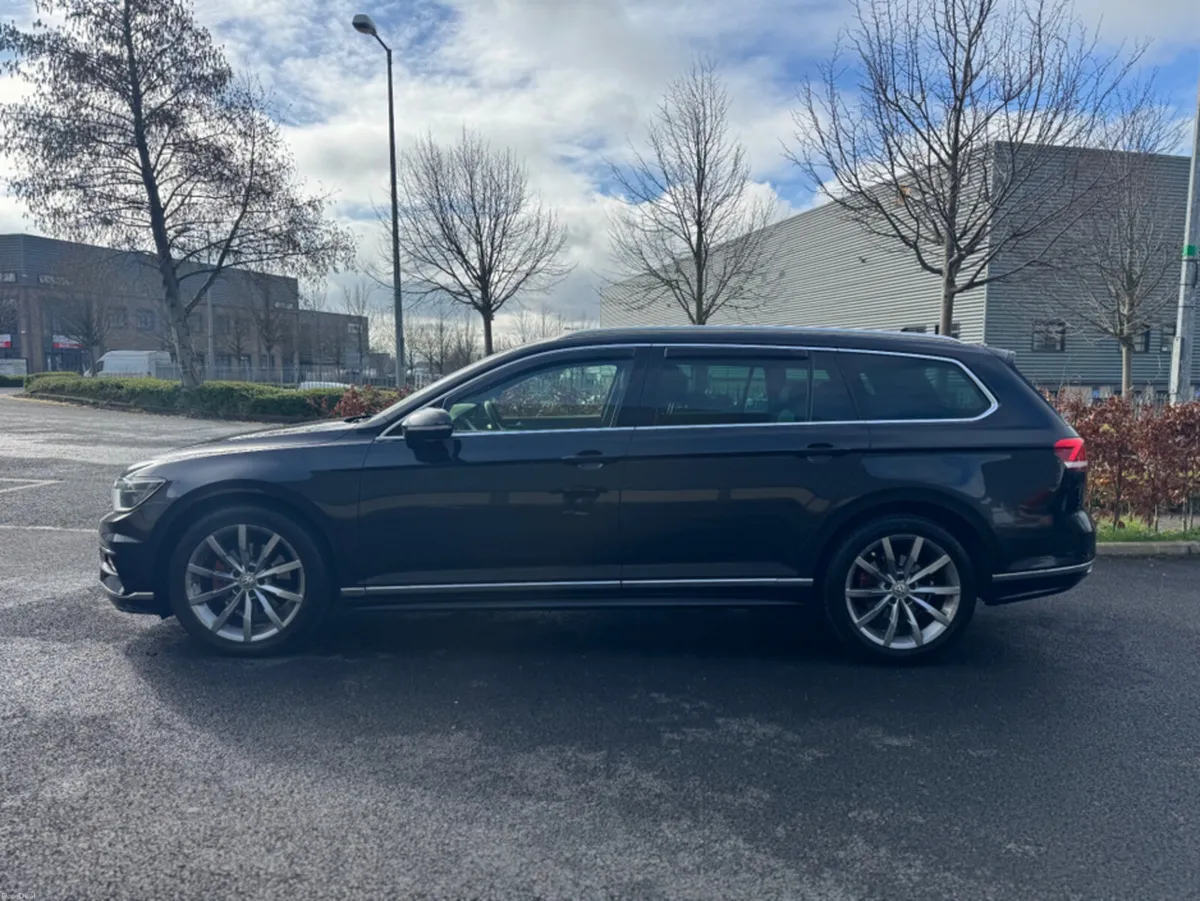 Volkswagen Passat 2.0 TDI R-LINE BLUEMOTION *NEW T - Image 2