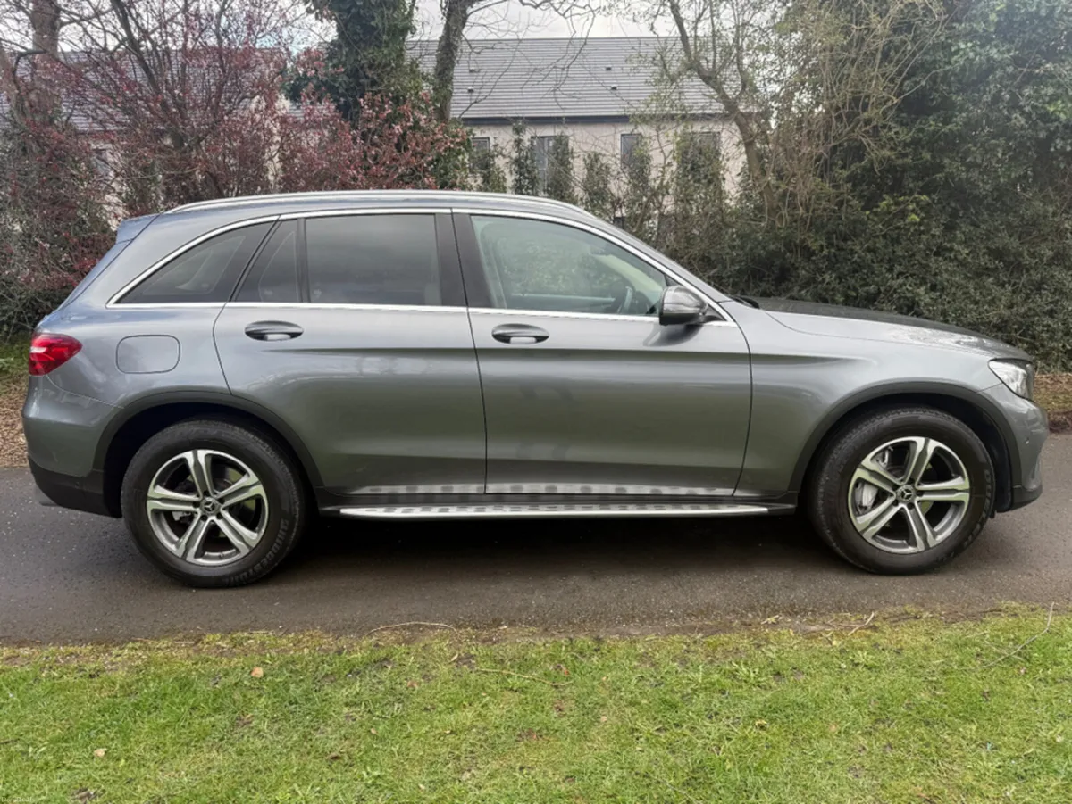 Mercedes-Benz GLC 220 D 4MATIC 5DR AUTO - Image 2
