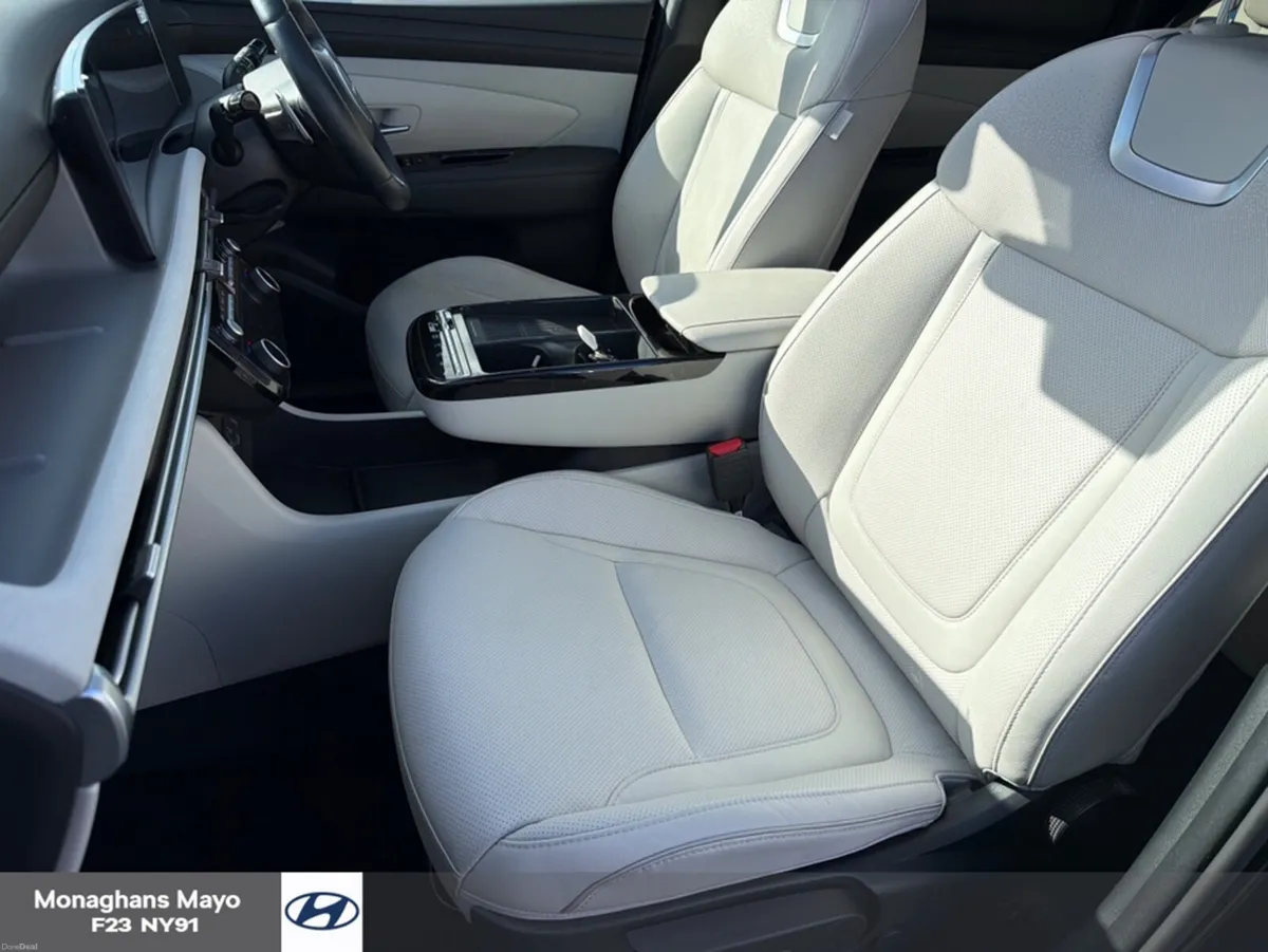Hyundai Tucson PLATINUM 1.6 PETROL PLUG IN HYBRID - Image 4
