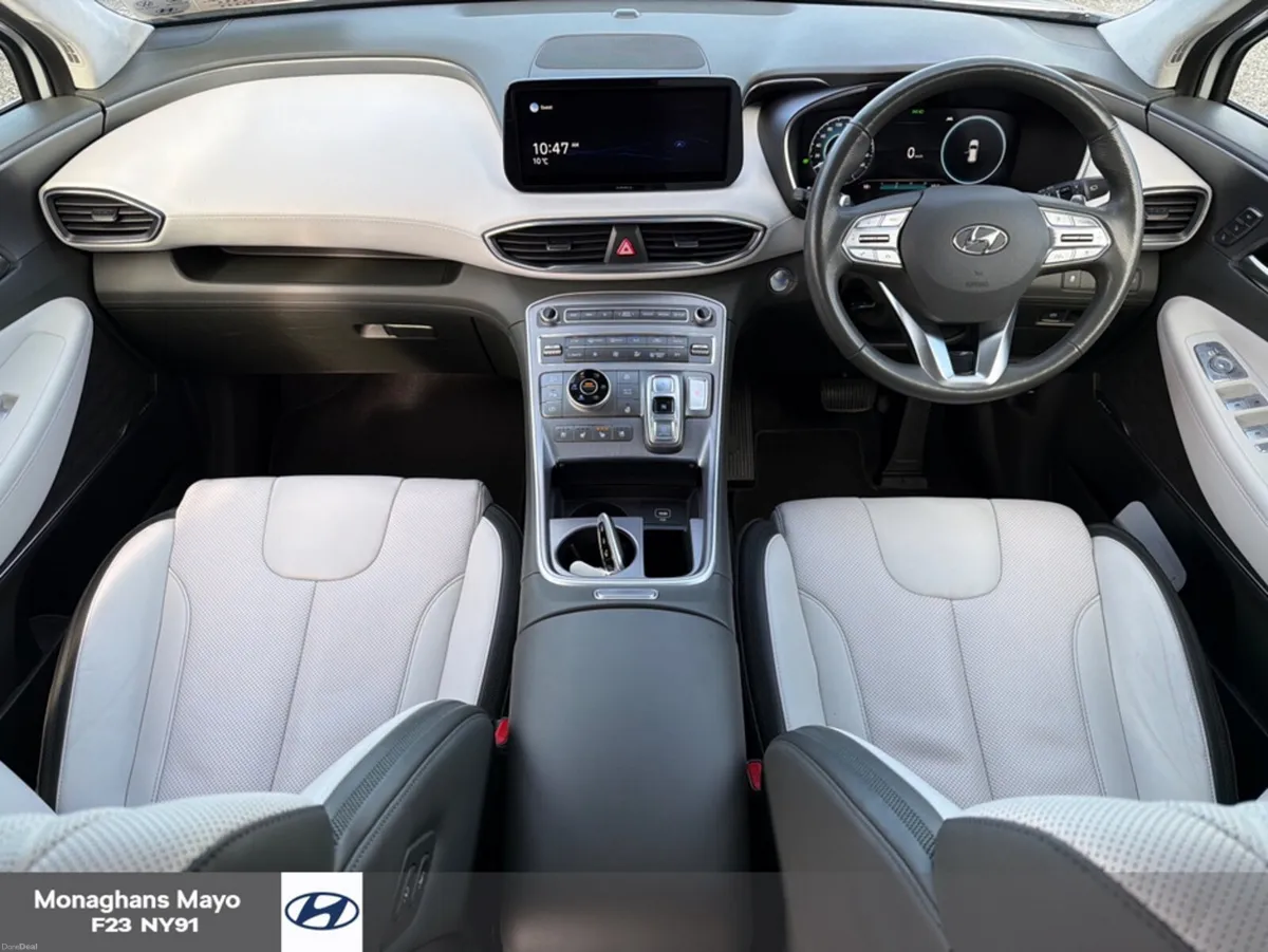 Hyundai Santa Fe 1.6 PETROL PLUG IN HYBRID PHEV 7 - Image 2