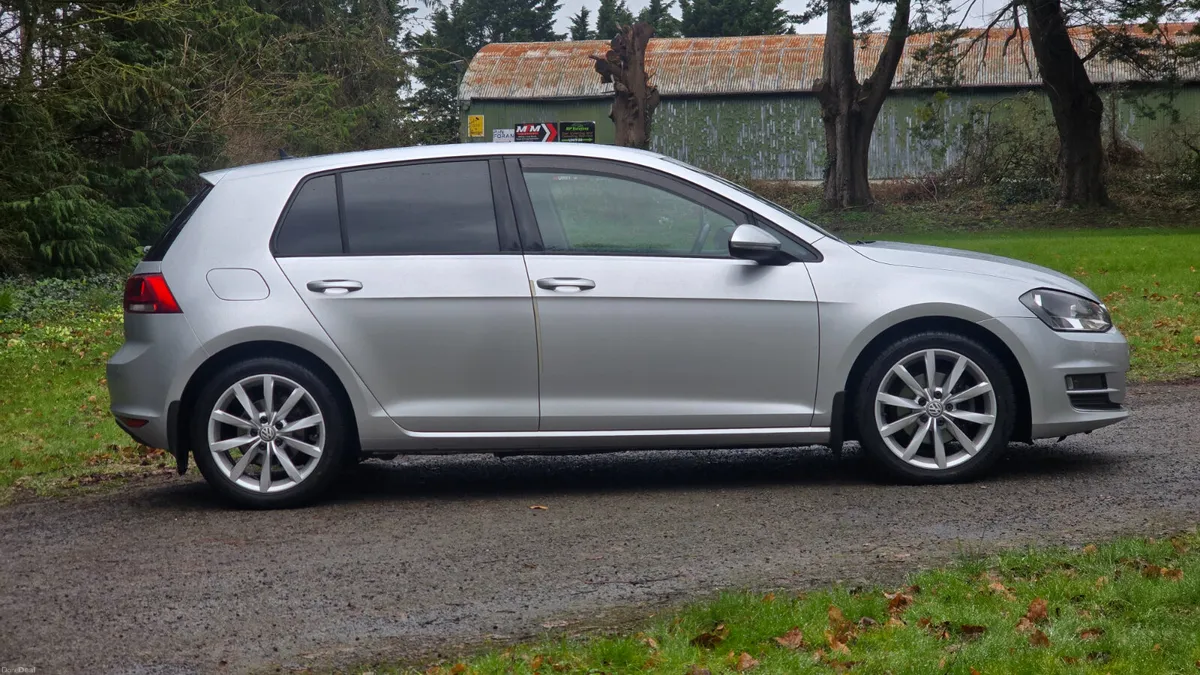 2015 Volkswagen Golf 1.6TDI Highline - Image 4