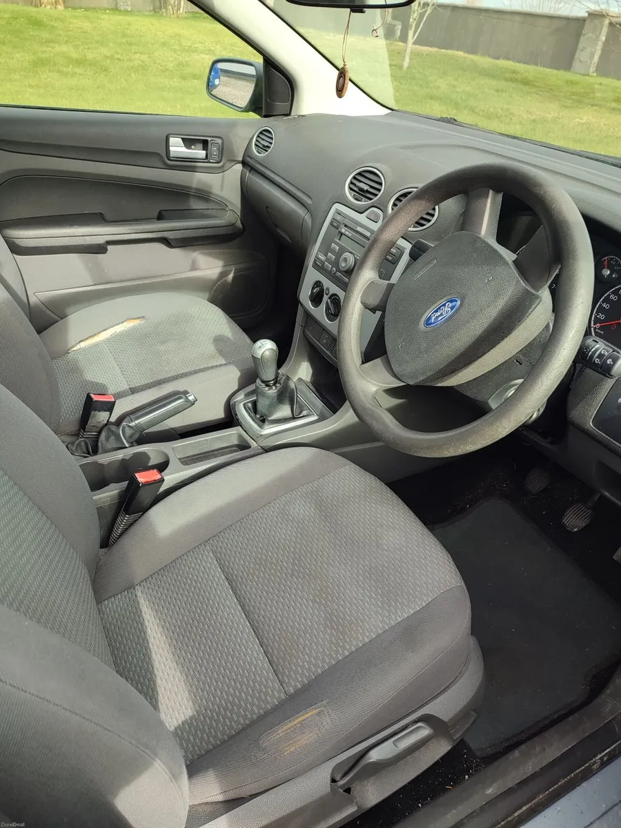 Ford Focus 2005 - Image 2