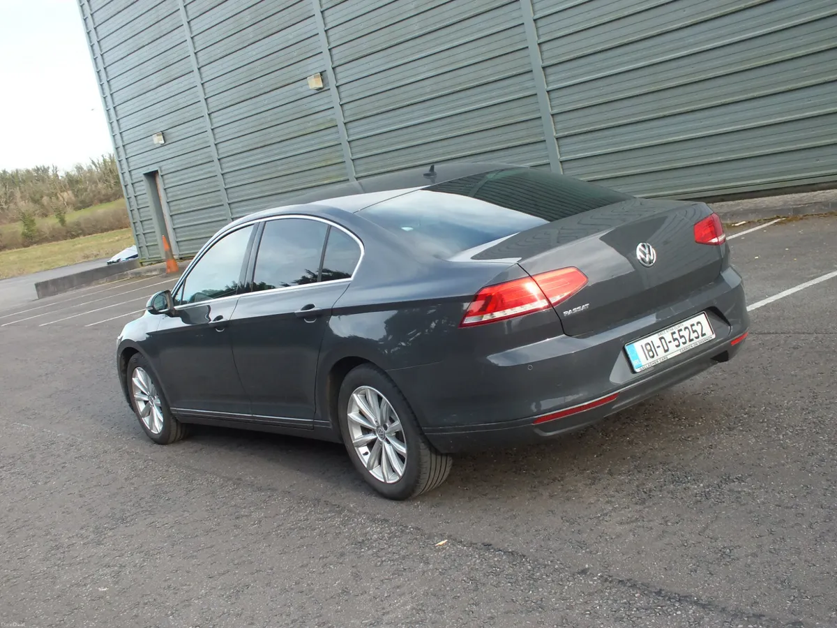 Volkswagen Passat 2018 - Image 3