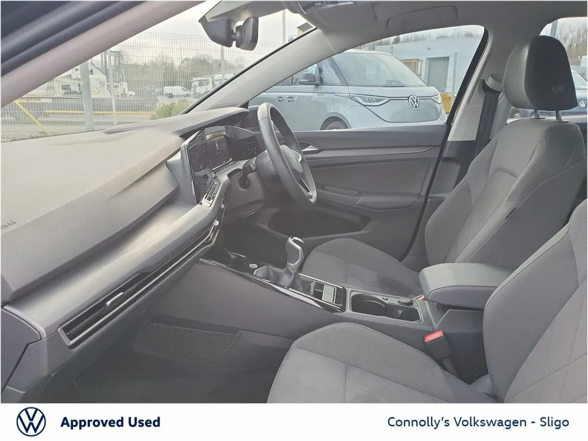Volkswagen Golf STYLE 2.0 TDI 115HP - Image 4
