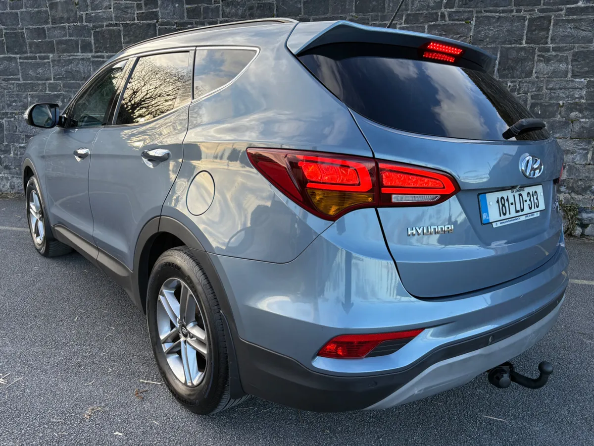 18 Hyundai Santa Fe EXEC! 4WD 7Seats! Trade ins 👍 - Image 2