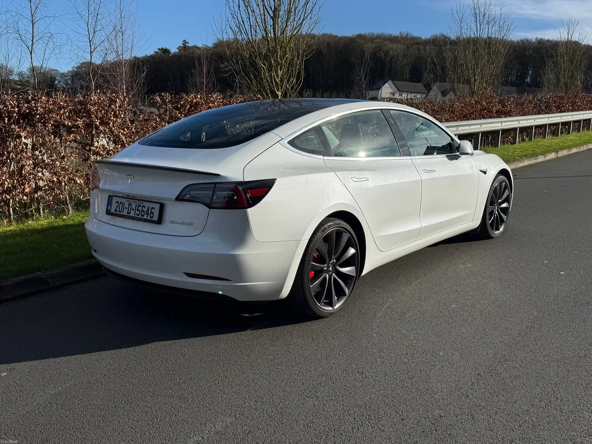 Tesla Model 3 Performance - Image 4