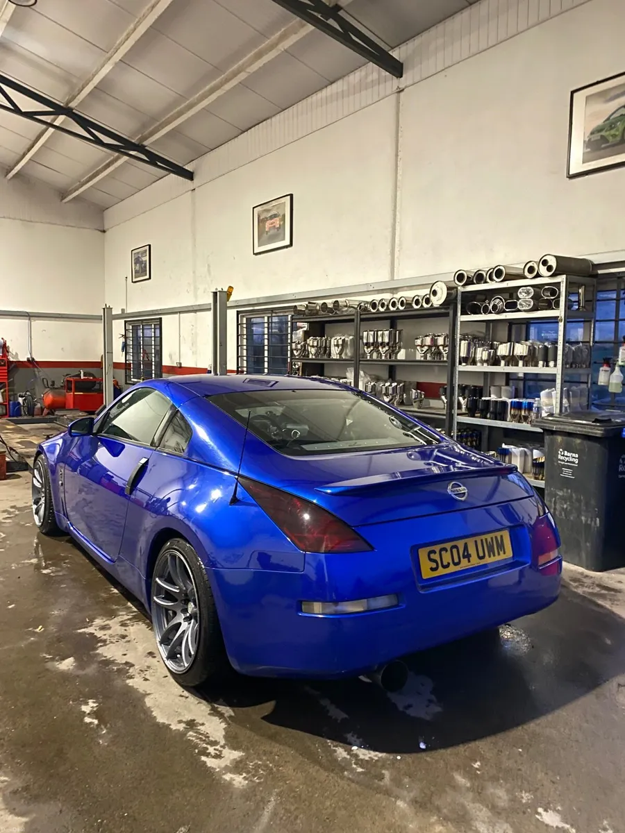 Nissan 350Z 2004 - Image 2