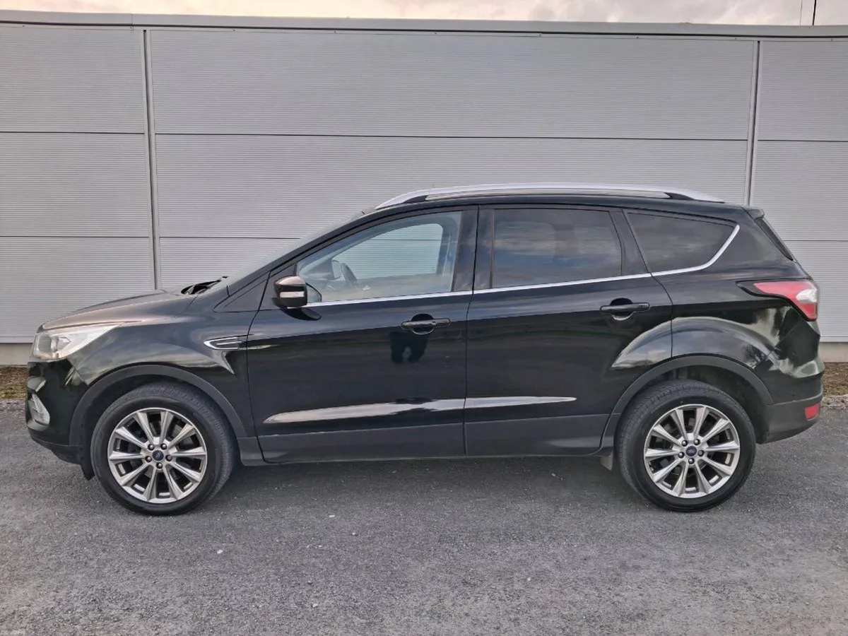 Ford Kuga 2.0d Titanium 2019 Manual - Image 2