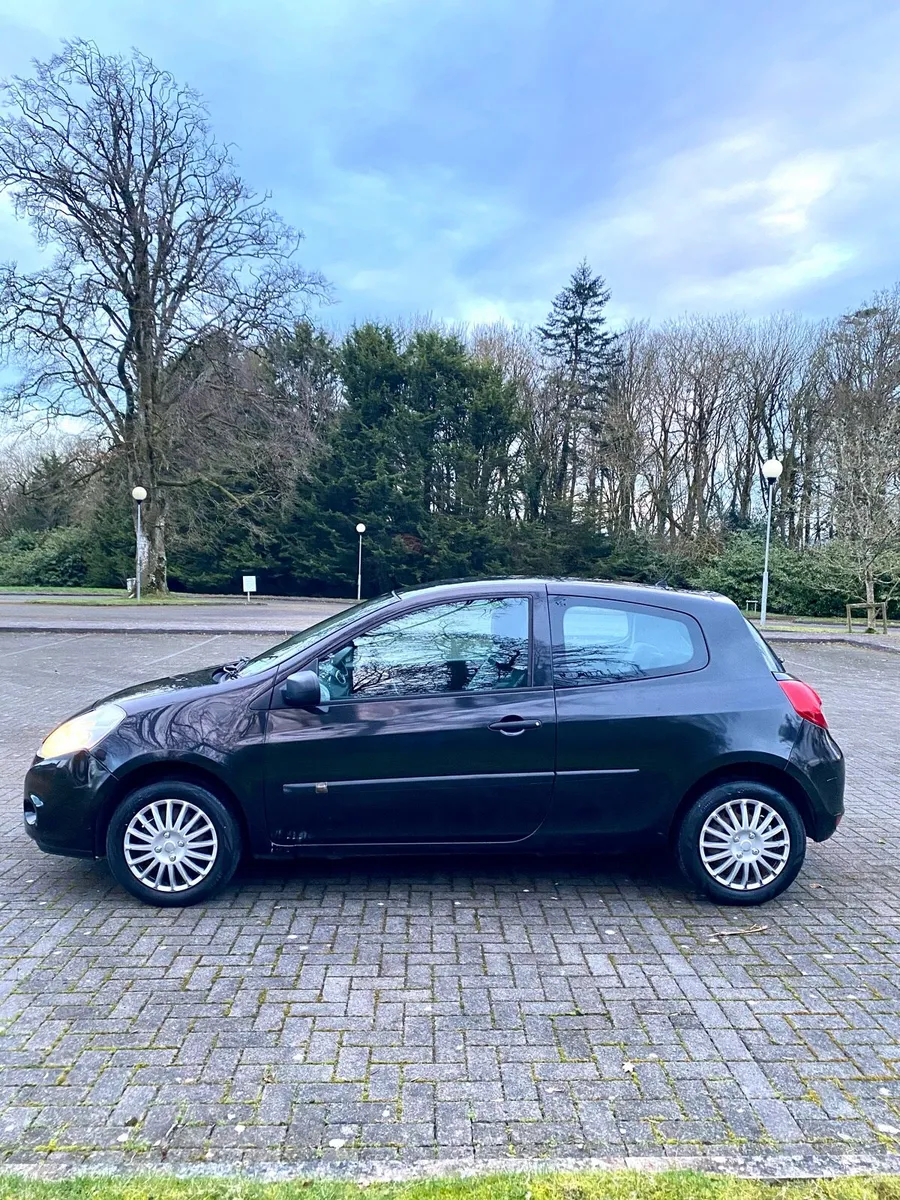 Renault Clio - Image 4