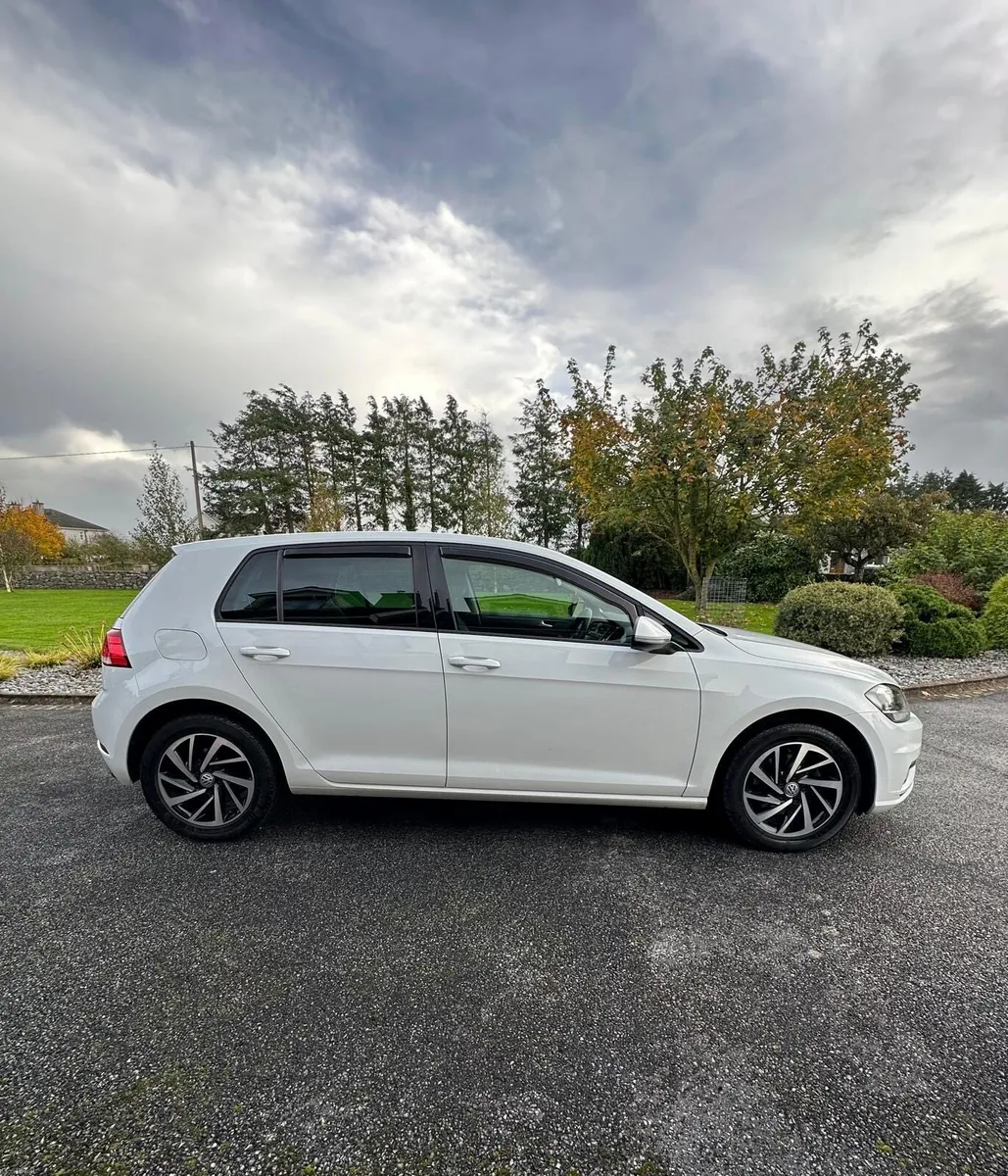 Volkswagen Golf - Image 2