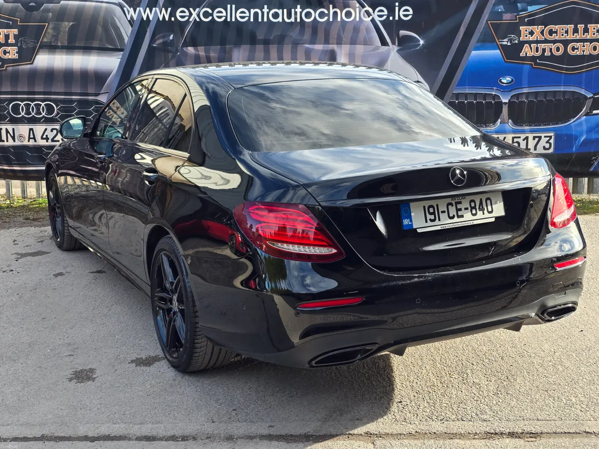 Mercedes-Benz E-Class 2019 BLACK STUNNING, IMMACUL - Image 4