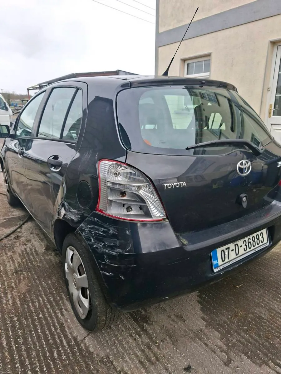 TOYOTA YARIS 2007 - Image 4