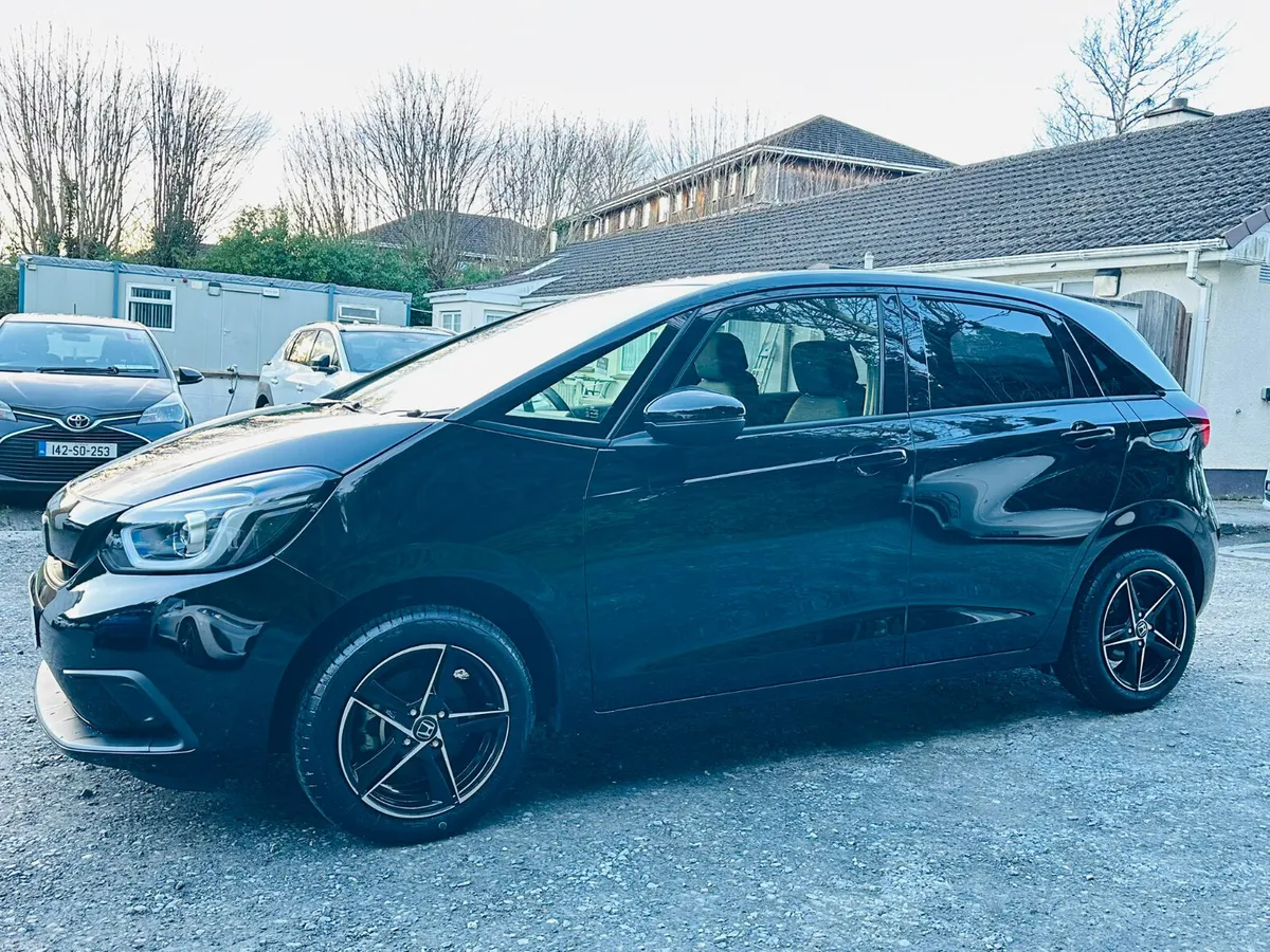 HONDA FIT/JAZZ 2020 HIGHSPECS 54282 KM ONLY - Image 4