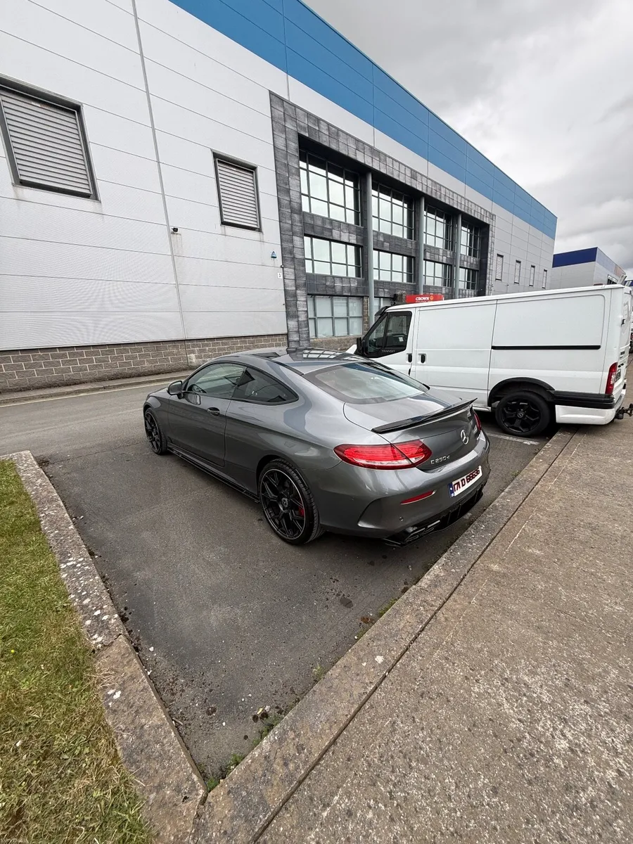 Mercedes-Benz C-Class 2017 - Image 2