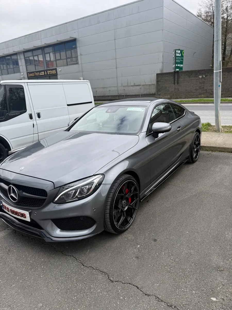Mercedes-Benz C-Class 2017 - Image 4