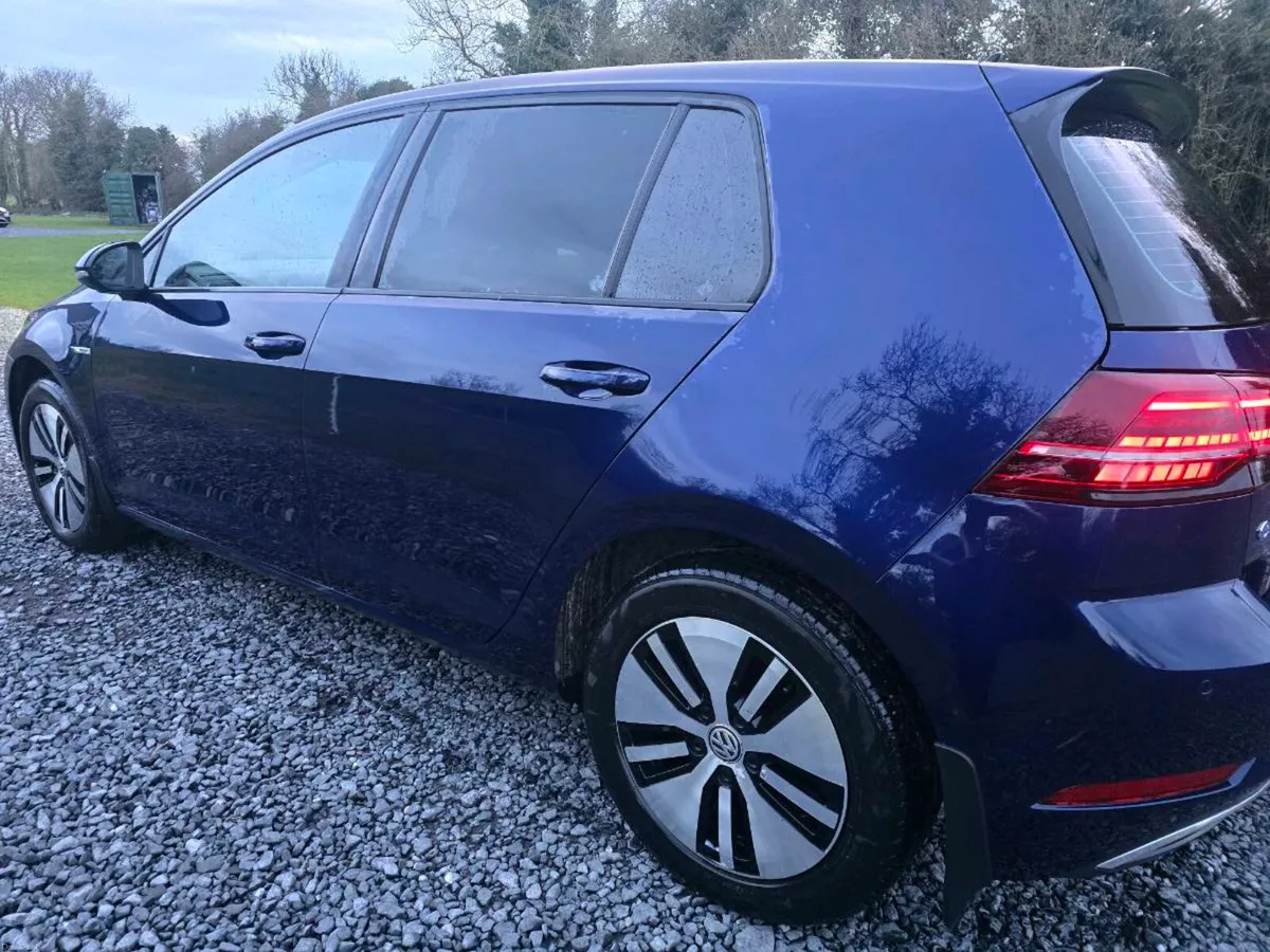 VW GOLF ELECTRIC - Image 3