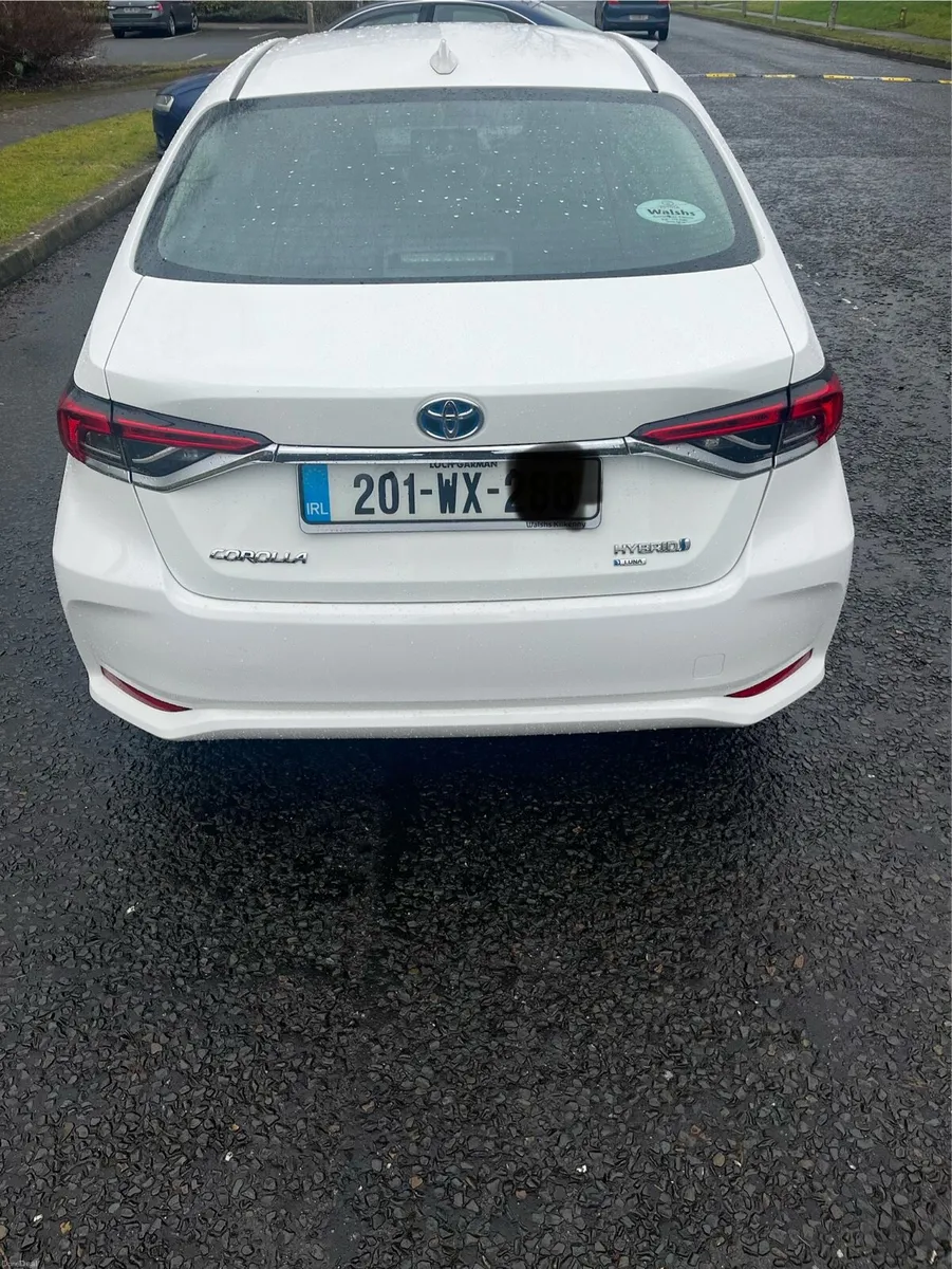 Toyota Corolla Hybrid Saloon - 2020 - Image 2