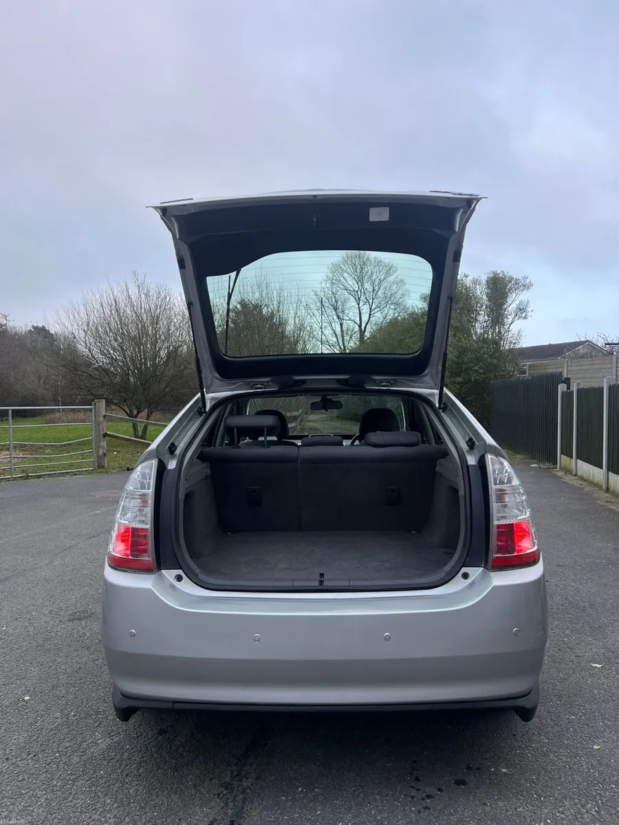 2007 Toyota Prius Hybrid – Low Mileage - Image 4